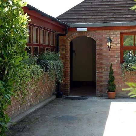 Hopbine House Bed & Breakfast Hereford Exterior photo